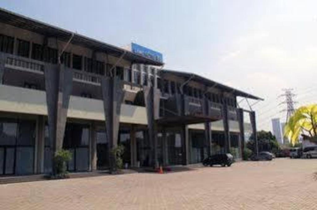 Lemo Hotel Serpong Tangerang Exterior foto