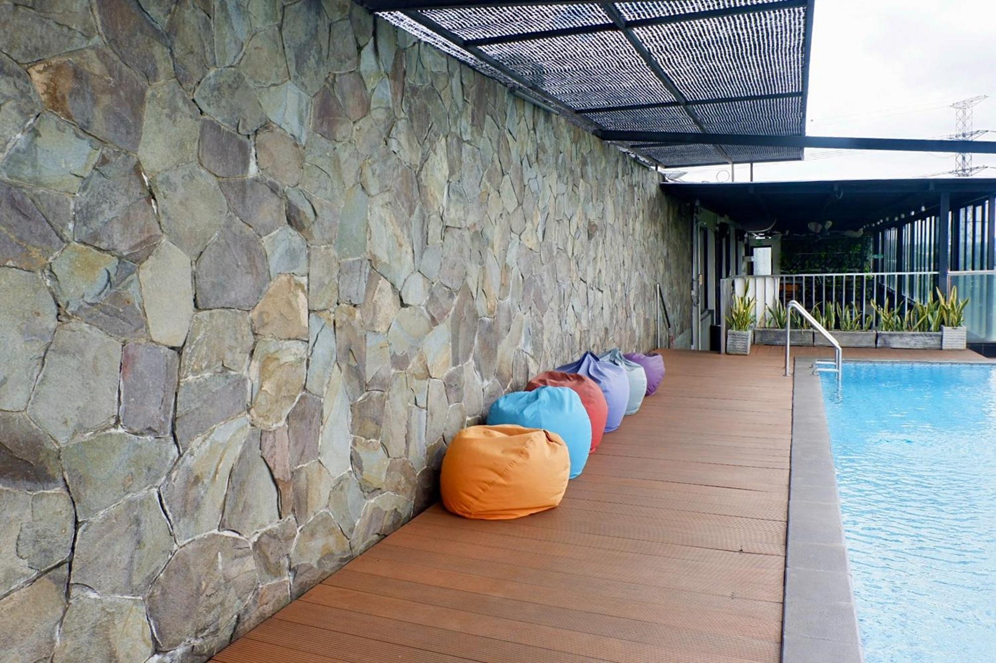 Lemo Hotel Serpong Tangerang Exterior foto