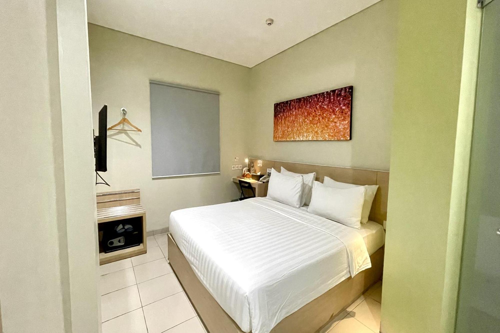 Lemo Hotel Serpong Tangerang Exterior foto